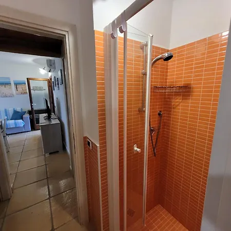 Casa 40 Nel Complesso Di Piscine Capannizza Vicino Via Europa, Provincia Di Sassari *