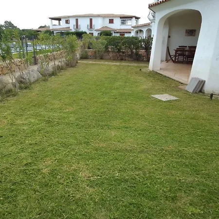 Casa 40 Nel Complesso Di Piscine Capannizza Vicino Via Europa, Provincia Di Sassari * Budoni
